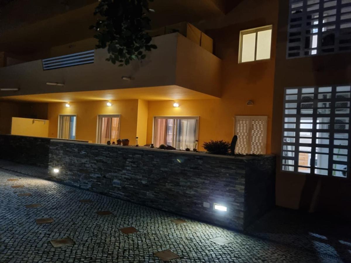 Marinho - 2 Bedroom 2 Bathroom Ground Floor Apartment With Communal Pool And Gardens Conceicao  Luaran gambar